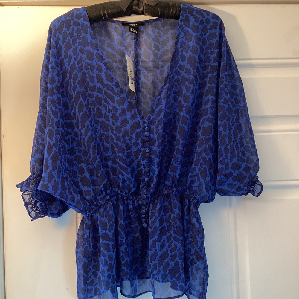 New with Tags Women’s Forever 21 Twentyone woven Blue/Navy Top